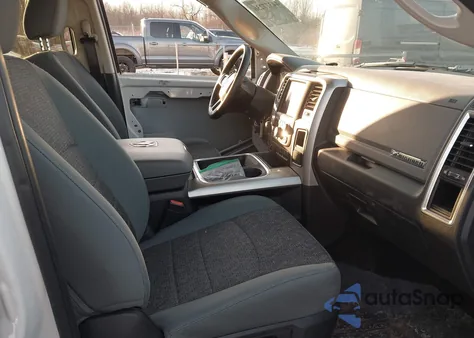 2018 Ram 1500 Big Horn 4X4 5'7 Box z USA, uszkodzony, nr VIN 3C6RR7LT8JG171904